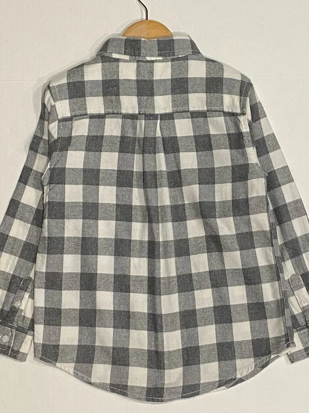 Gymboree Boys ‘Ice All-Star’ Gray and White Buffalo Check Shirt Size S (5-6)